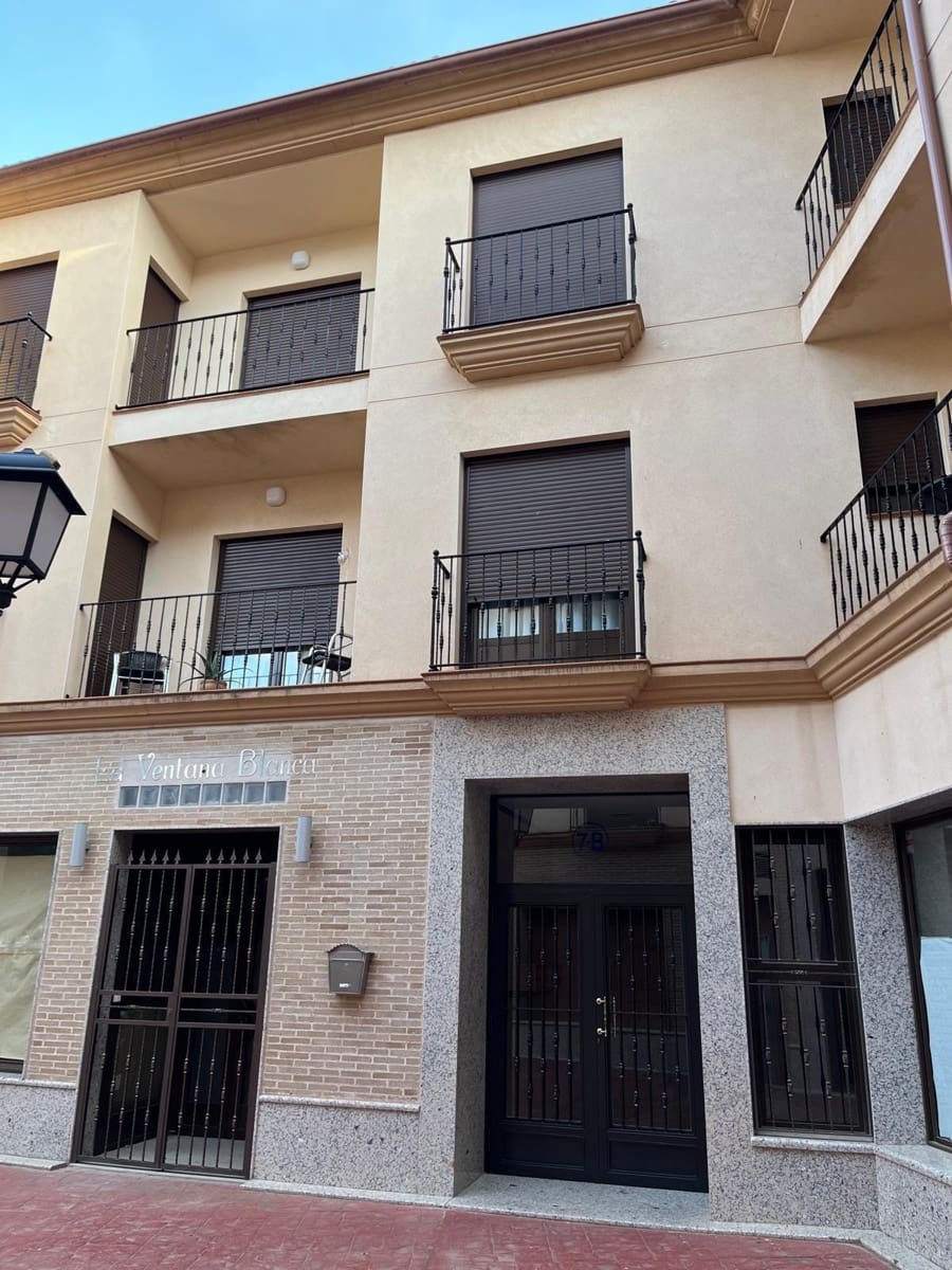 2 sovrum Lägenhet till salu i La Puebla de Almoradiel med garage - 120 000 € (Ref: 9892470)