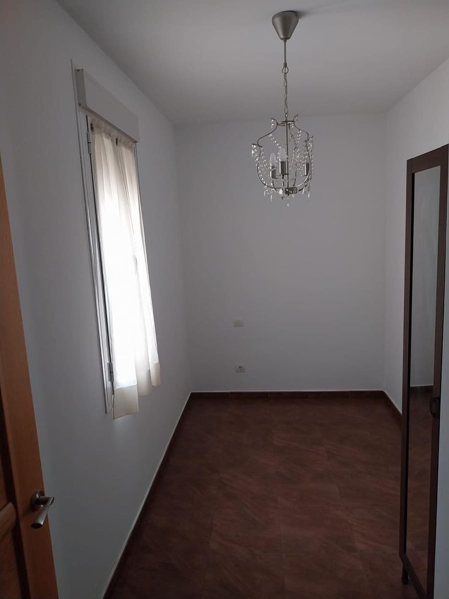 2 sovrum Lägenhet till salu i La Puebla de Almoradiel med garage - 120 000 € (Ref: 9892470)