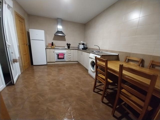 2 soverom Leilighet til salgs i La Puebla de Almoradiel - € 120 000 (Ref: 9892470)
