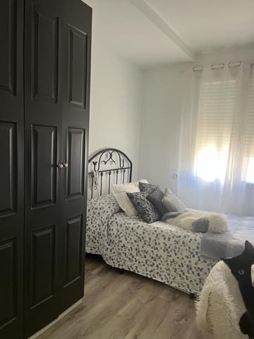 3 soveværelse Lejlighed til leje i Feria, Albacete by - € 750 (Ref: 9894003)
