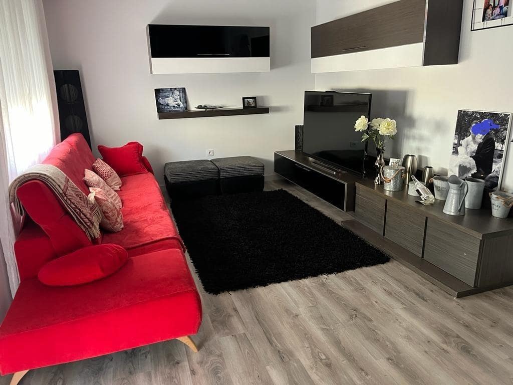 3 soveværelse Lejlighed til leje i Albacete by - € 750 (Ref: 9894003)