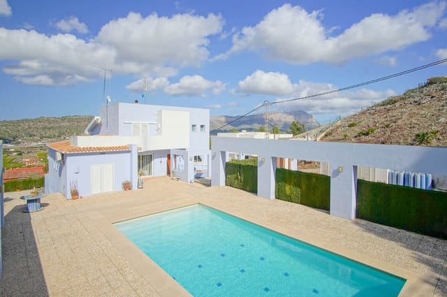 4 soverom Villa til salgs i Pedreguer med svømmebasseng garasje - € 680 000 (Ref: 9070602)