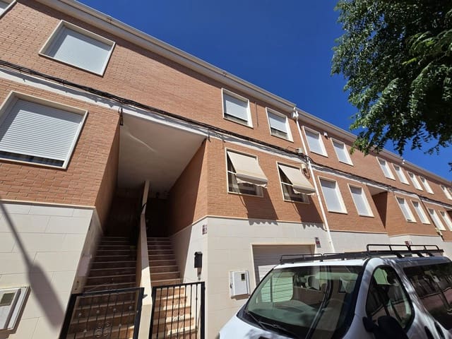 3 soverom Hus til salgs i Sax med garasje - € 195 000 (Ref: 9143936)