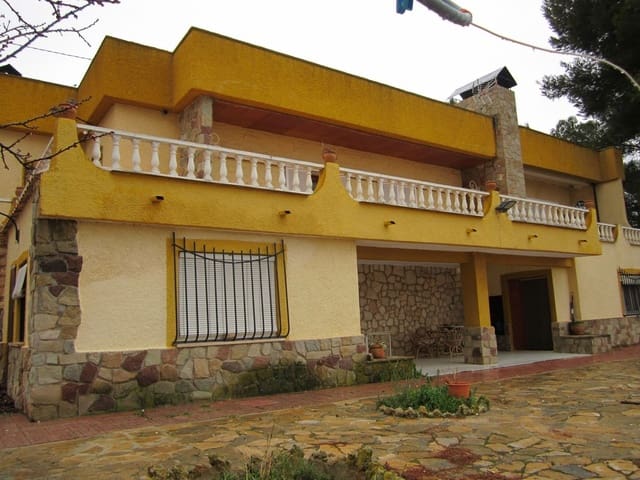 7 chambre Finca/Maison de Campagne à vendre à Yecla avec piscine - 250 000 € (Ref: 9168265)