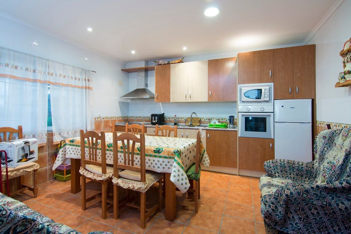 4 soveværelse Villa til salg i Huetor Santillan - € 290.000 (Ref: 6552619)