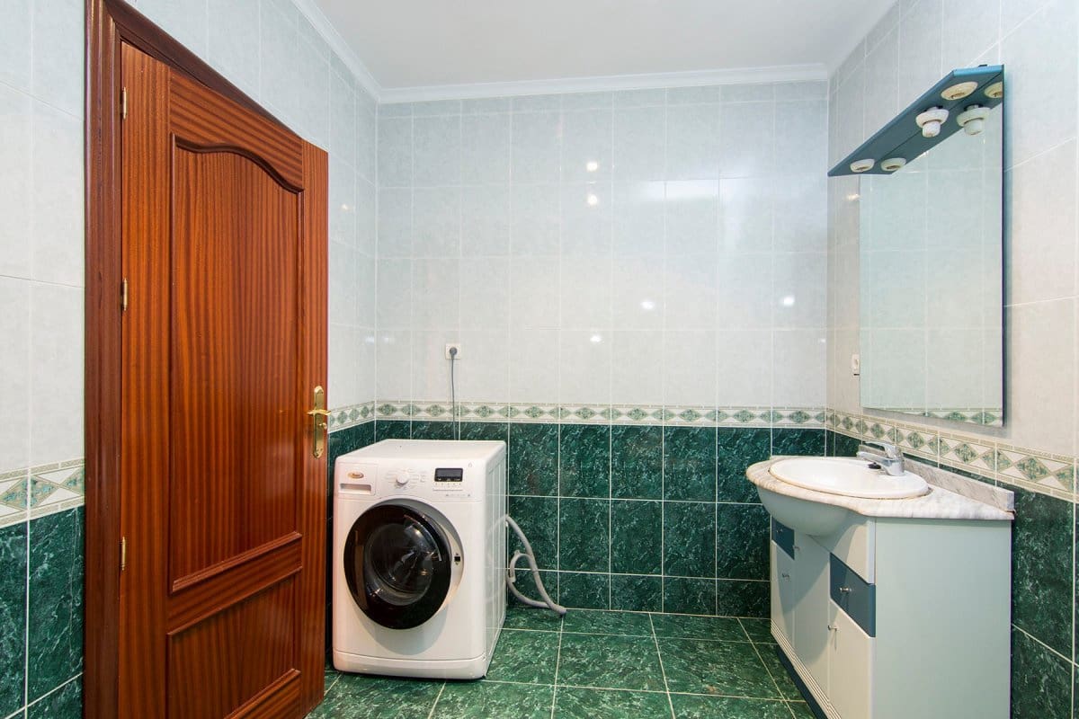 4 soveværelse Villa til salg i Huetor Santillan - € 290.000 (Ref: 6552619)