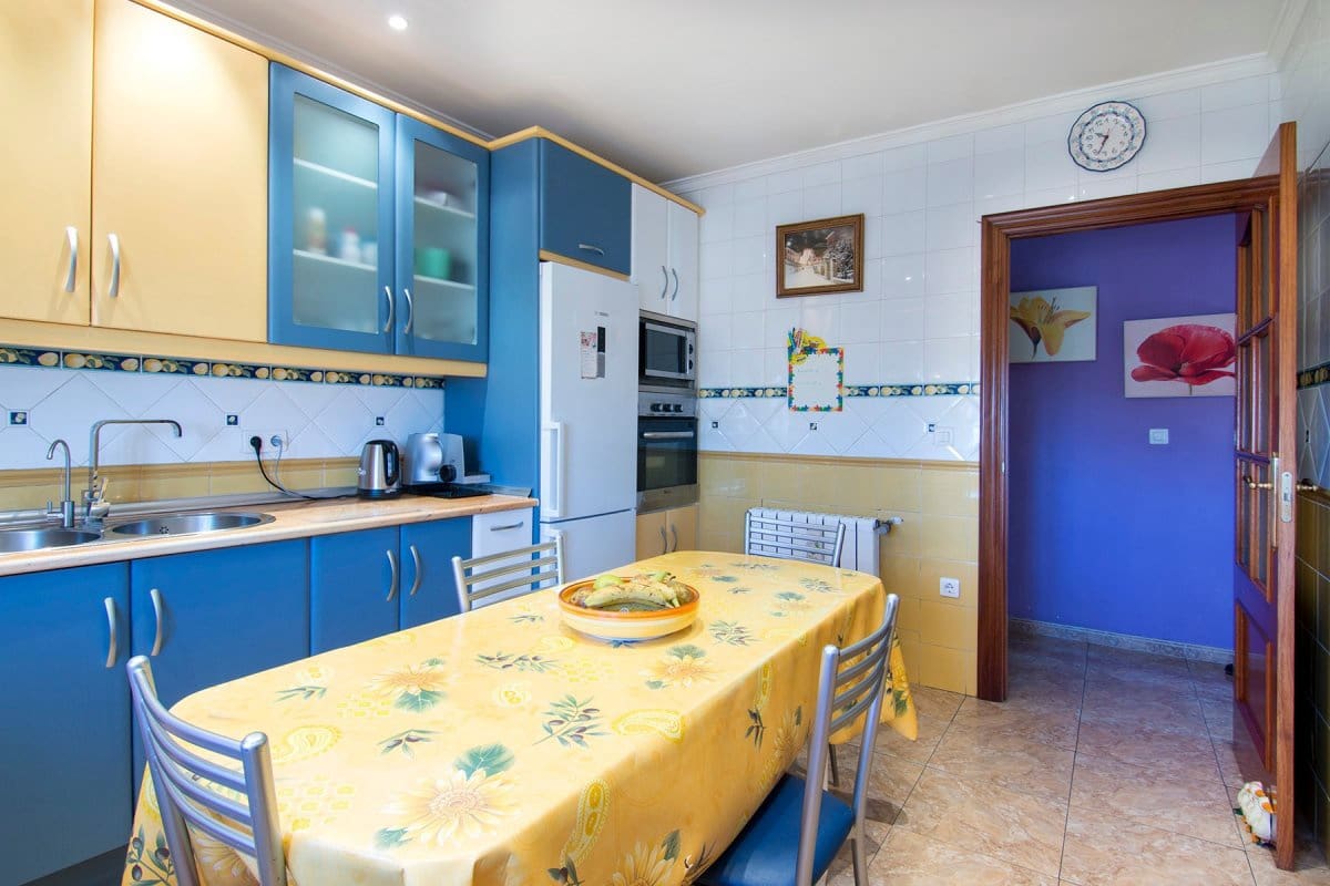 4 soveværelse Villa til salg i Huetor Santillan - € 290.000 (Ref: 6552619)