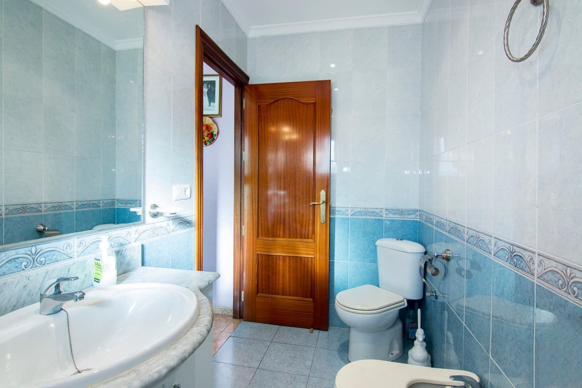 4 soveværelse Villa til salg i Huetor Santillan - € 290.000 (Ref: 6552619)