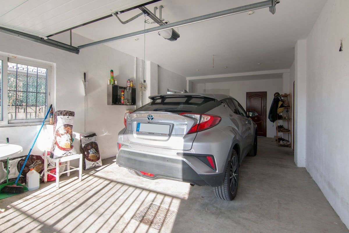 4 soveværelse Villa til salg i Huetor Santillan - € 290.000 (Ref: 6552619)