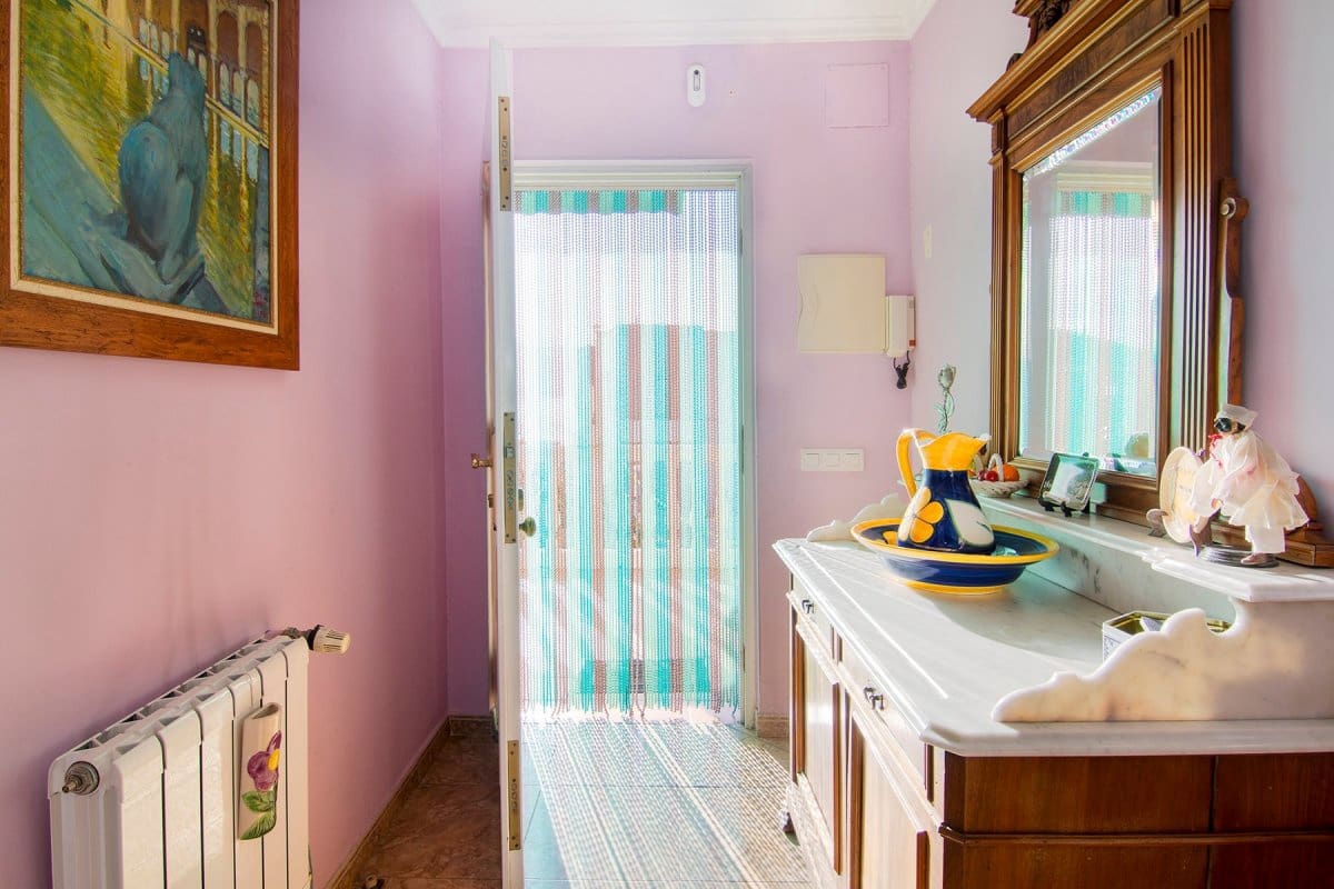 4 soveværelse Villa til salg i Huetor Santillan - € 290.000 (Ref: 6552619)