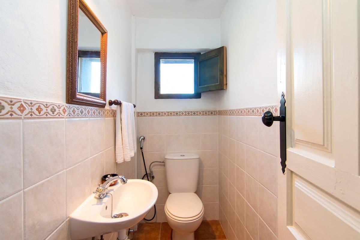 5 soverom Hotell til salgs i Huetor Tajar med svømmebasseng - € 450 000 (Ref: 6552742)