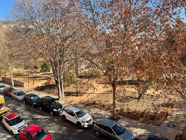 4 soverom Leilighet til leie i Granada by med garasje - € 1 200 (Ref: 6600874)