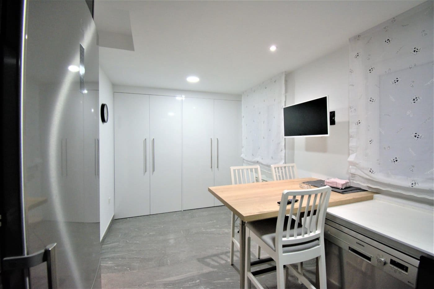 Piso de 3 habitaciones en Granada ciudad en alquiler - 1.200 € (Ref: 6663928)