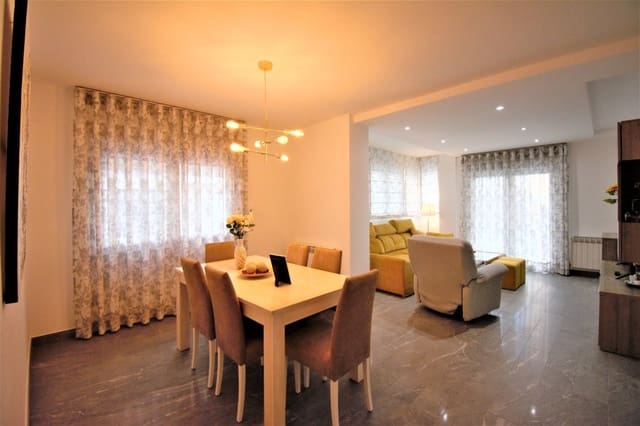 3 bedroom Flat for rent in Granada city - € 1,200 (Ref: 6663928)