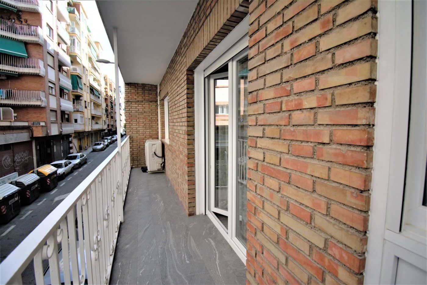 Piso de 3 habitaciones en Granada ciudad en alquiler - 1.200 € (Ref: 6663928)