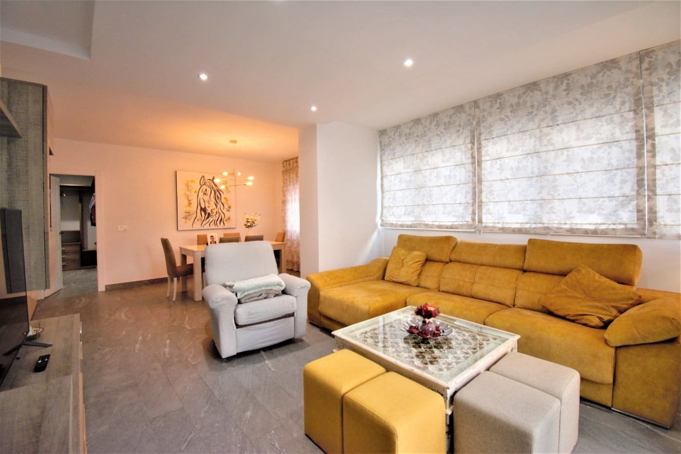 Piso de 3 habitaciones en Granada ciudad en alquiler - 1.200 € (Ref: 6663928)