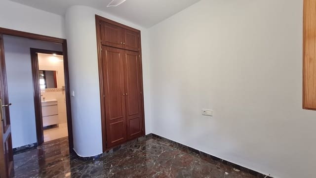 3 Zimmer Wohnung zu vermieten in Granada Stadt mit Garage - 850 € (Ref: 6774751)