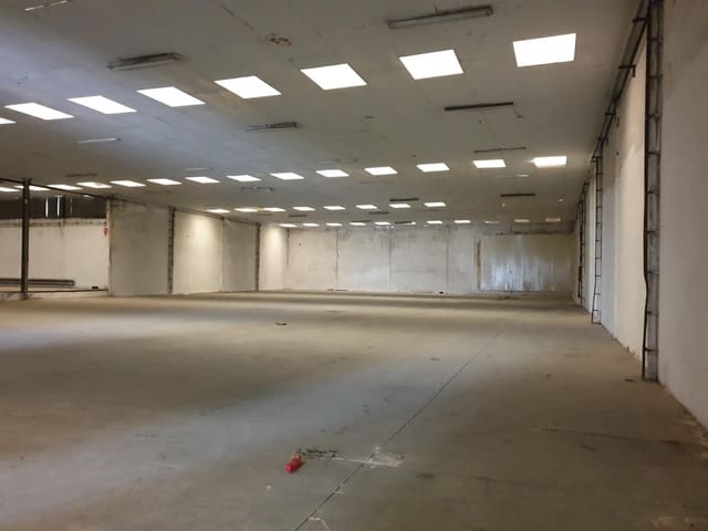 Business for sale in Peligros - € 729,300 (Ref: 6774755)