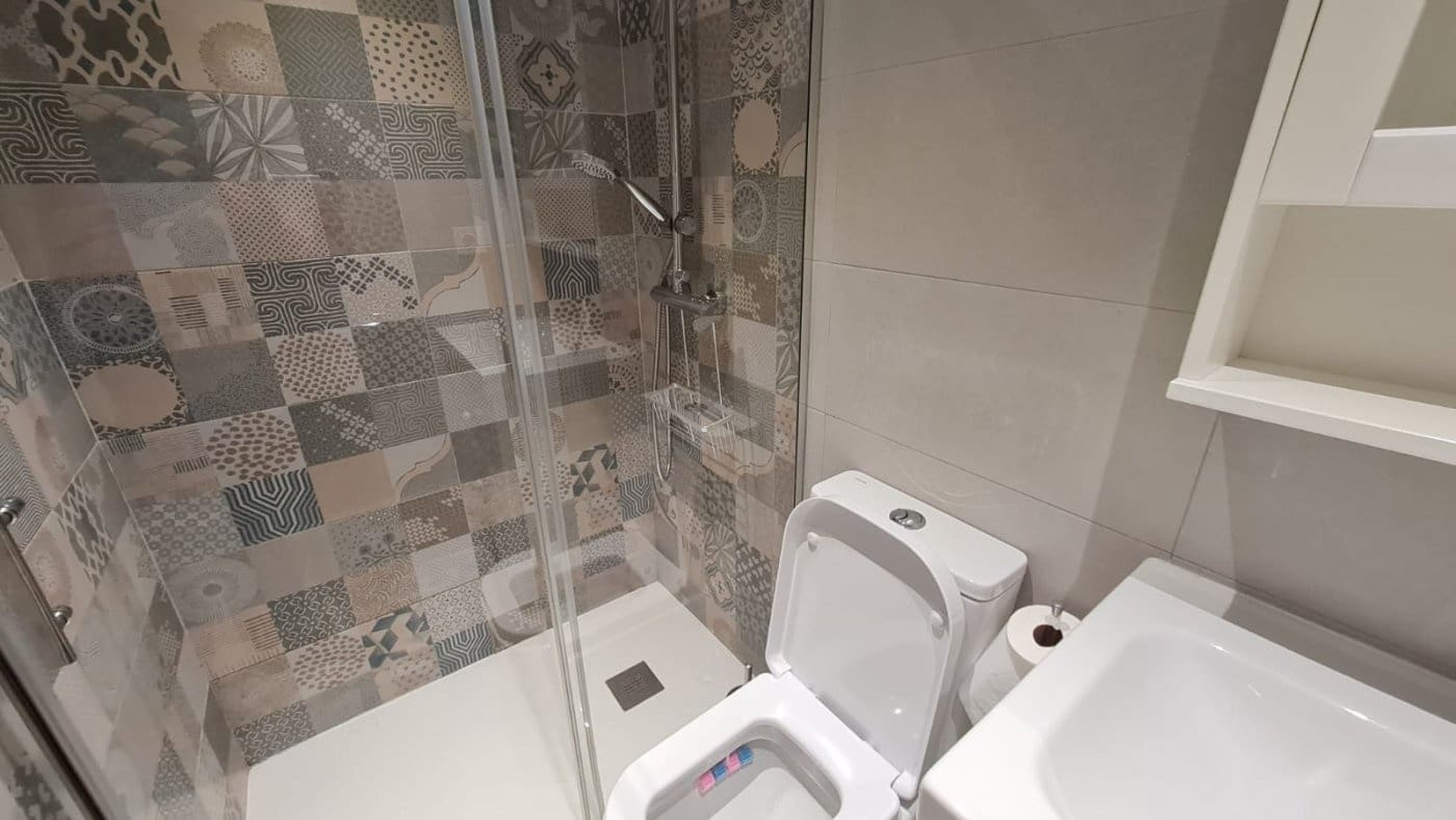 2 sovrum Lägenhet att hyra i Granada stad - 890 € (Ref: 6808028)