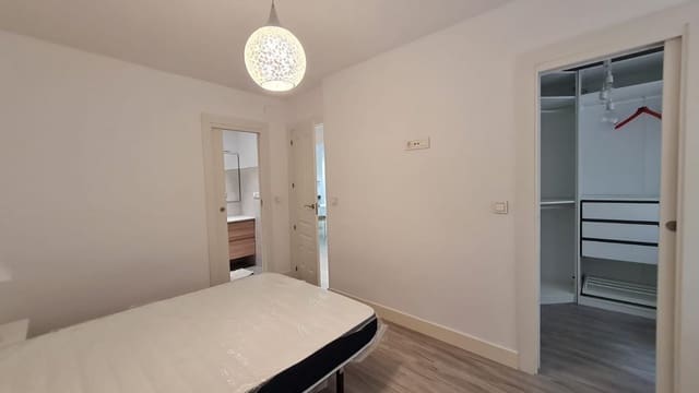 2 sovrum Lägenhet att hyra i Granada stad - 890 € (Ref: 6808028)