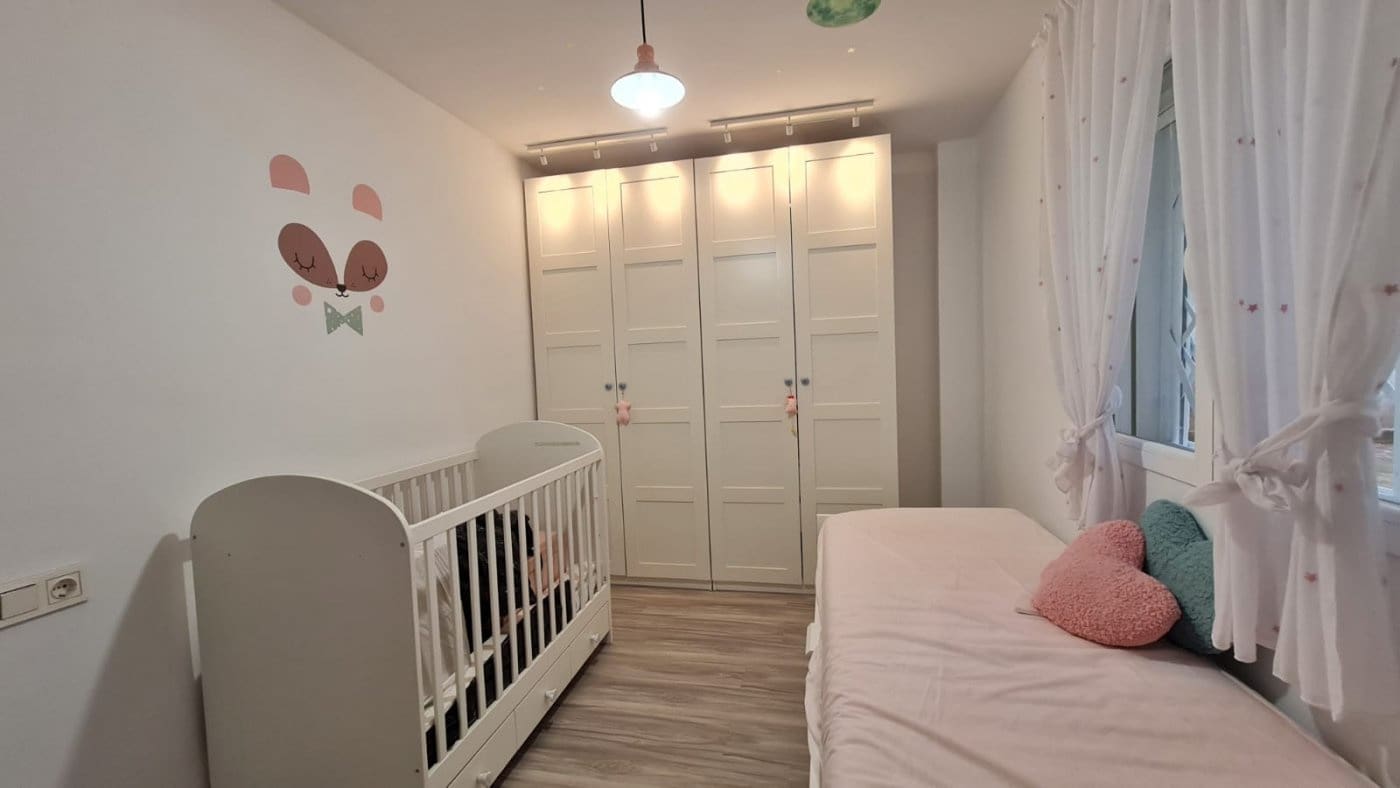 2 sovrum Lägenhet att hyra i Granada stad - 890 € (Ref: 6808028)