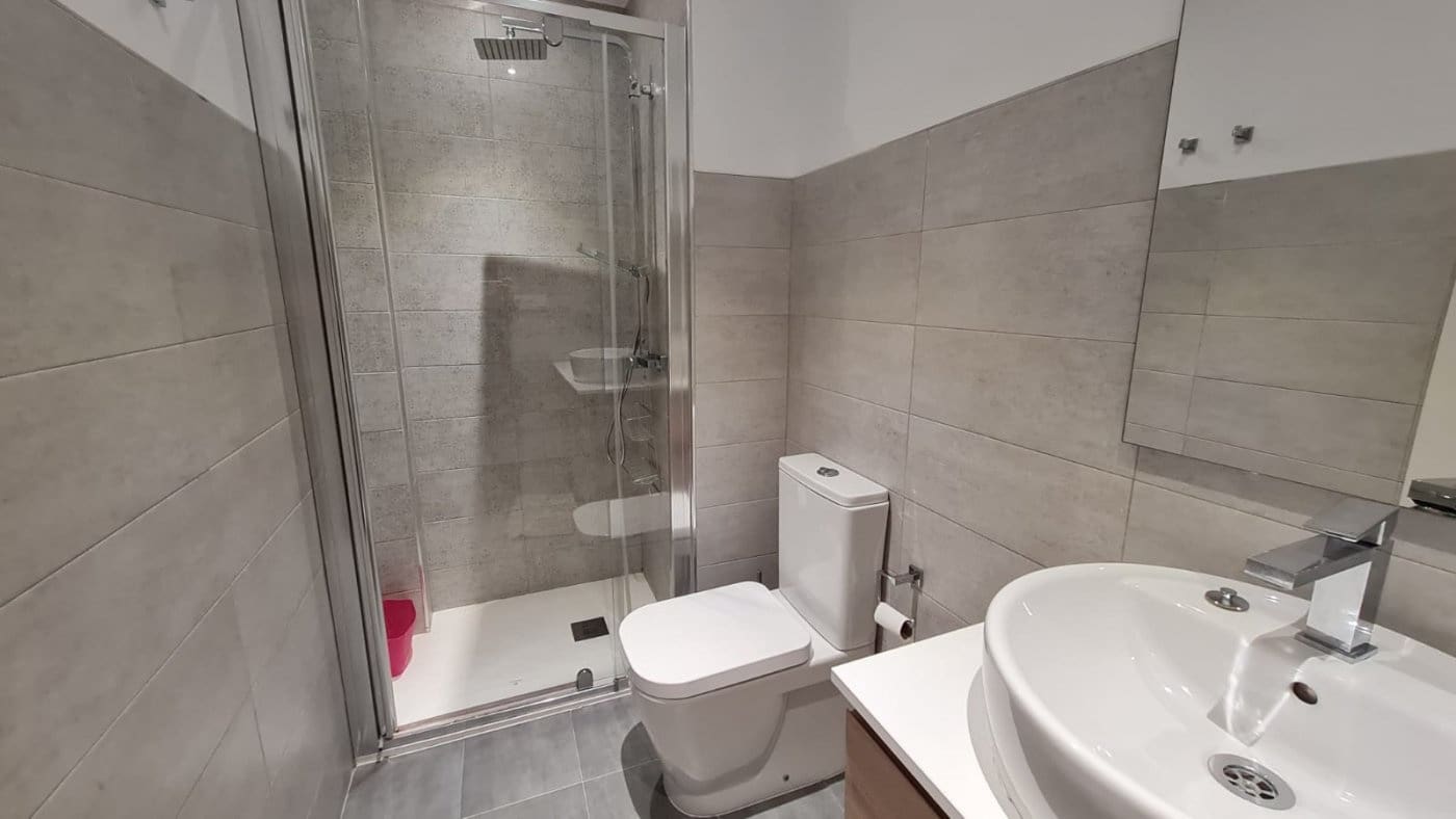 2 sovrum Lägenhet att hyra i Granada stad - 890 € (Ref: 6808028)