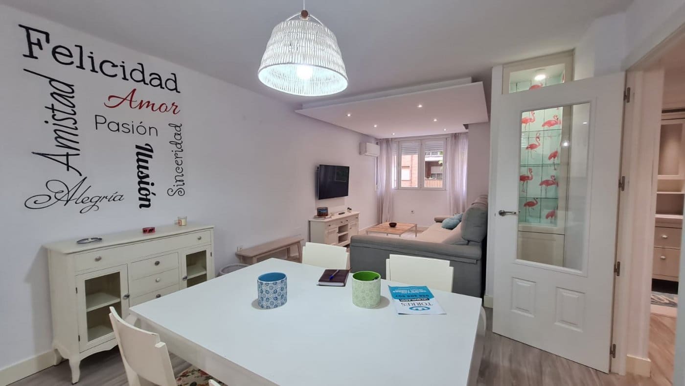 2 sovrum Lägenhet att hyra i Granada stad - 890 € (Ref: 6808028)