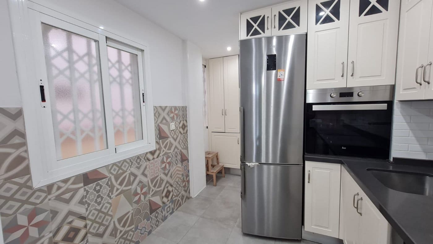 2 sovrum Lägenhet att hyra i Granada stad - 890 € (Ref: 6808028)