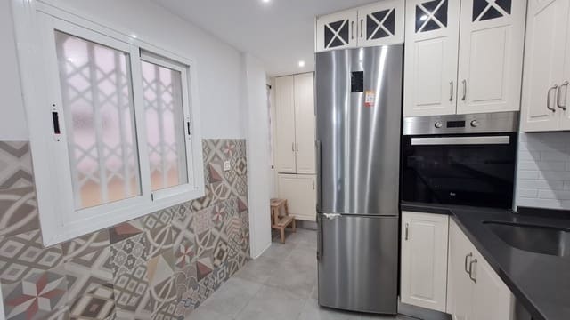 2 sovrum Lägenhet att hyra i Granada stad - 890 € (Ref: 6808028)