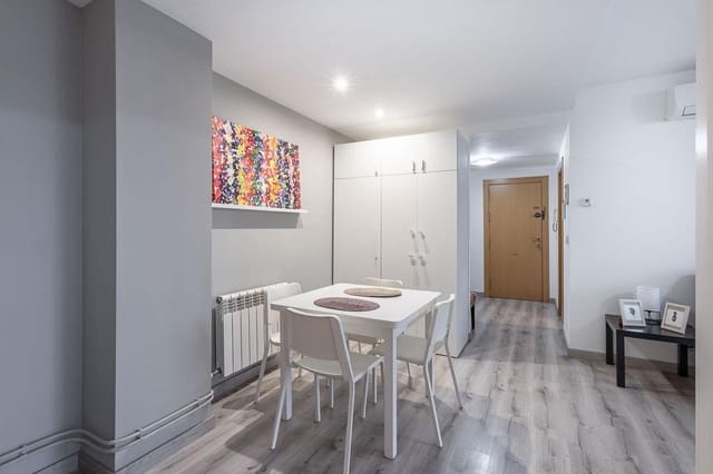 2 sypialnia Mieszkanie do wynajęcia w Miasto Grenada - 820 € (Ref: 6819595)