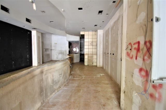 Erhverv til leje i Granada by - € 700 (Ref: 6980464)