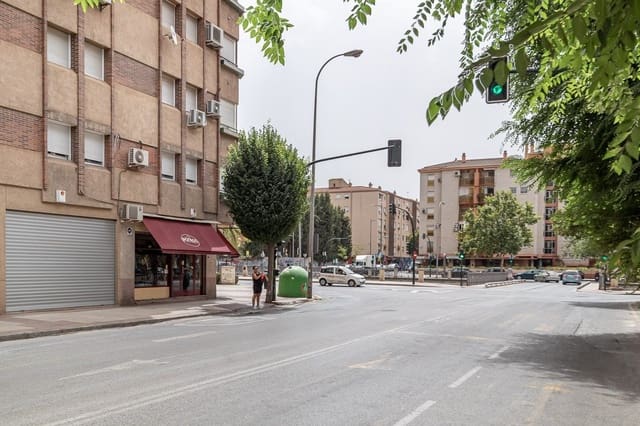 Erhverv til salg i Genil, Granada by - € 99.000 (Ref: 7024657)