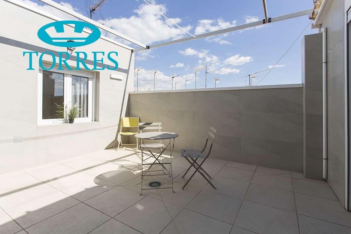 3 bedroom Penthouse for rent in Granada city - € 1,300 (Ref: 7213491)