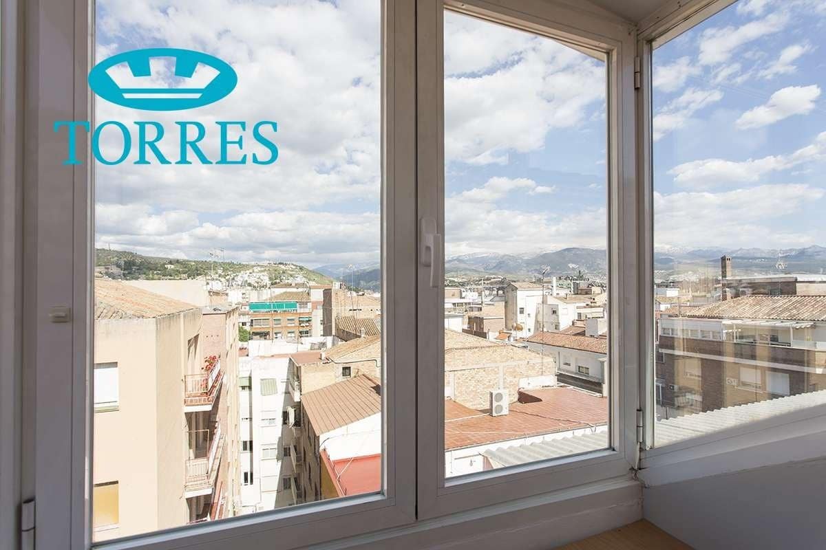 3 bedroom Penthouse for rent in Granada city - € 1,300 (Ref: 7213491)