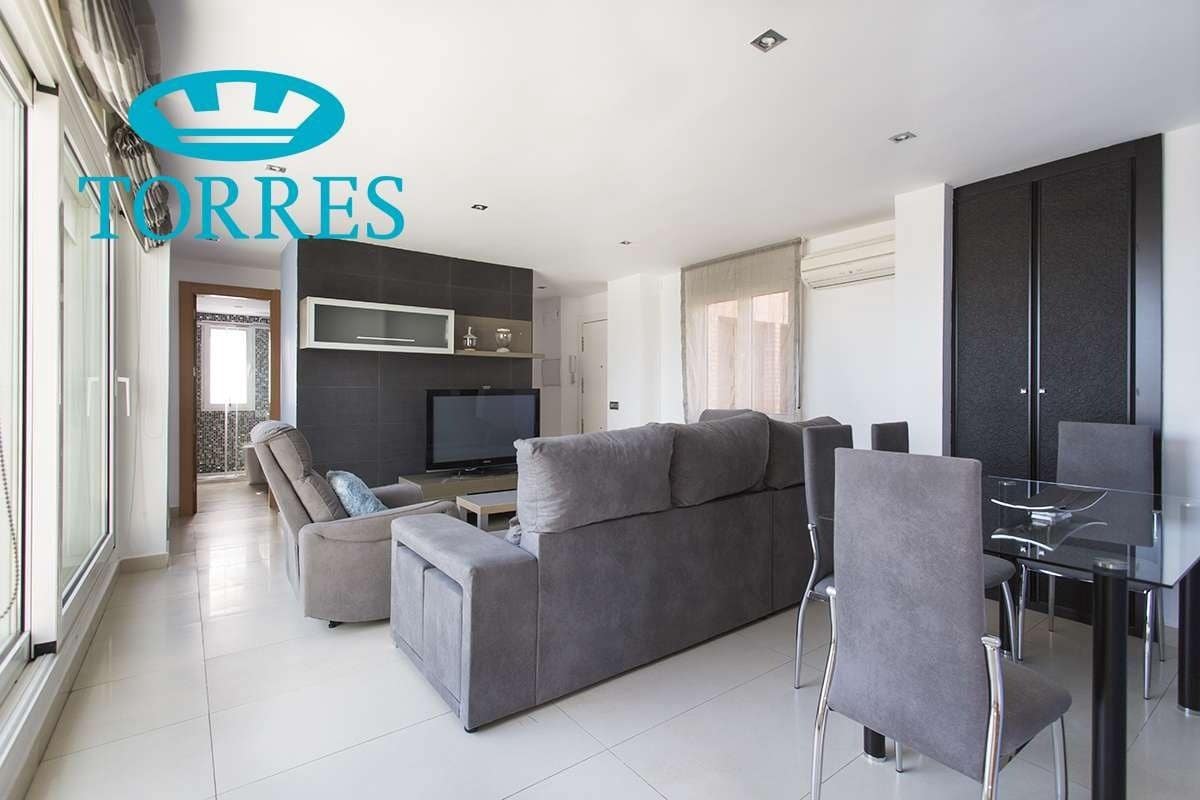 3 bedroom Penthouse for rent in Granada city - € 1,300 (Ref: 7213491)