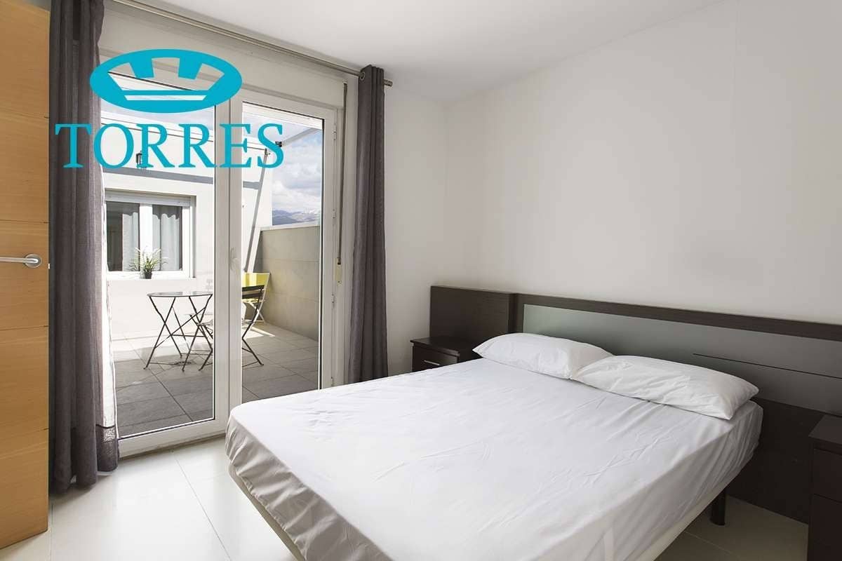 3 bedroom Penthouse for rent in Granada city - € 1,300 (Ref: 7213491)