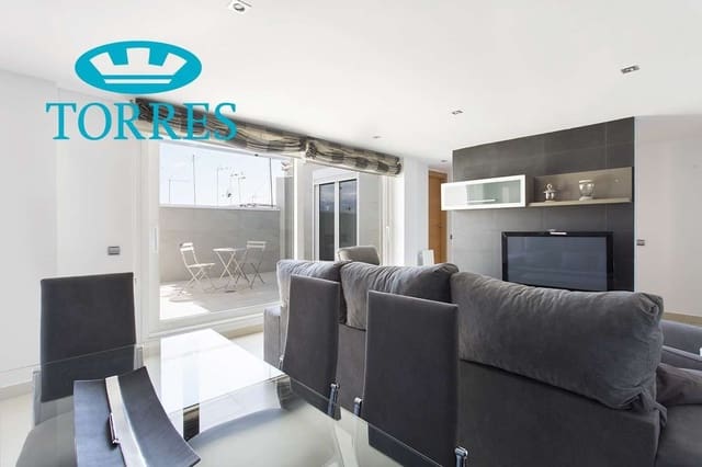 3 bedroom Penthouse for rent in Centro, Granada city - € 1,300 (Ref: 7213491)