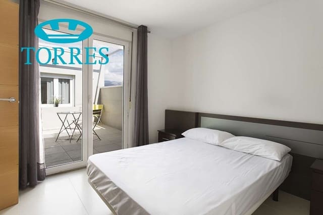 3 bedroom Penthouse for rent in Centro, Granada city - € 1,300 (Ref: 7213491)