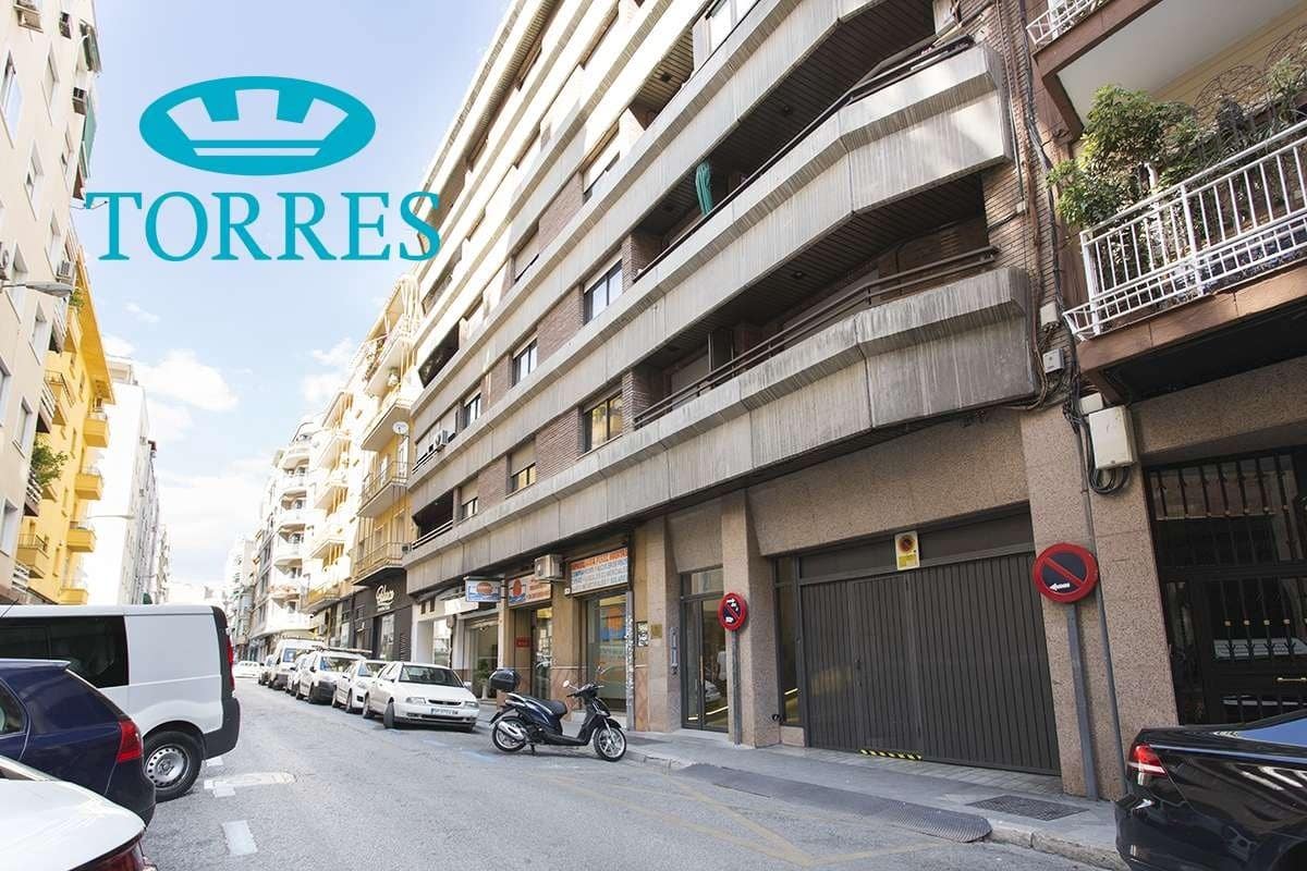 3 bedroom Penthouse for rent in Granada city - € 1,300 (Ref: 7213491)