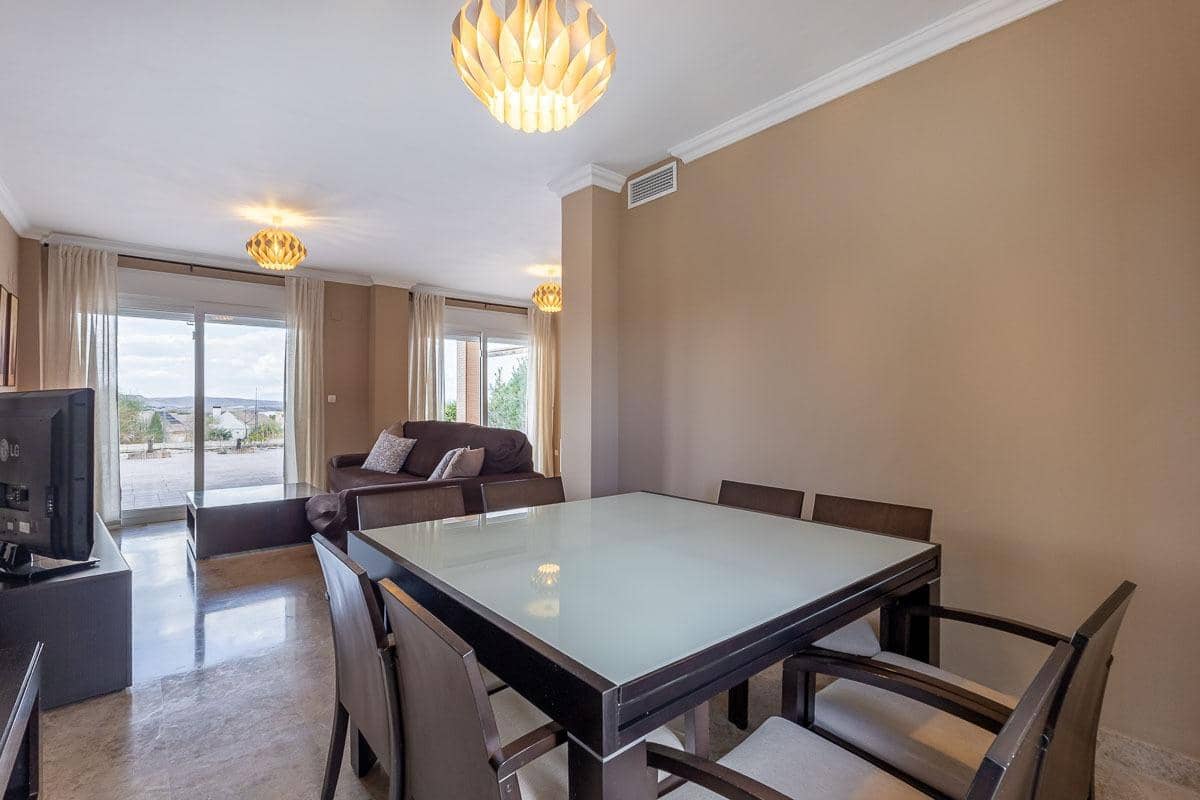 4 soveværelse Villa til leje i Otura med garage - € 1.400 (Ref: 7218889)