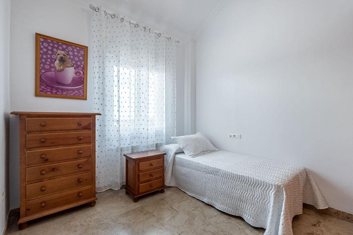 4 soveværelse Villa til leje i Otura med garage - € 1.400 (Ref: 7218889)