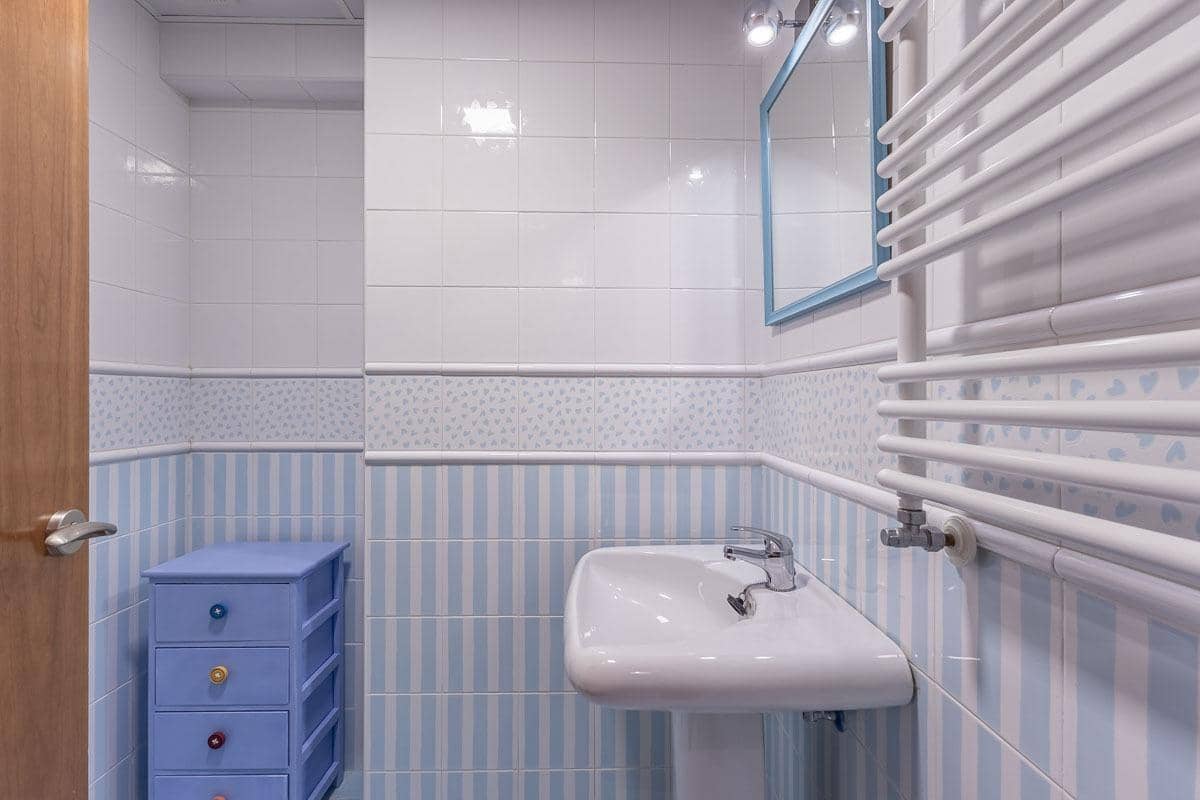 4 soveværelse Villa til leje i Otura med garage - € 1.400 (Ref: 7218889)