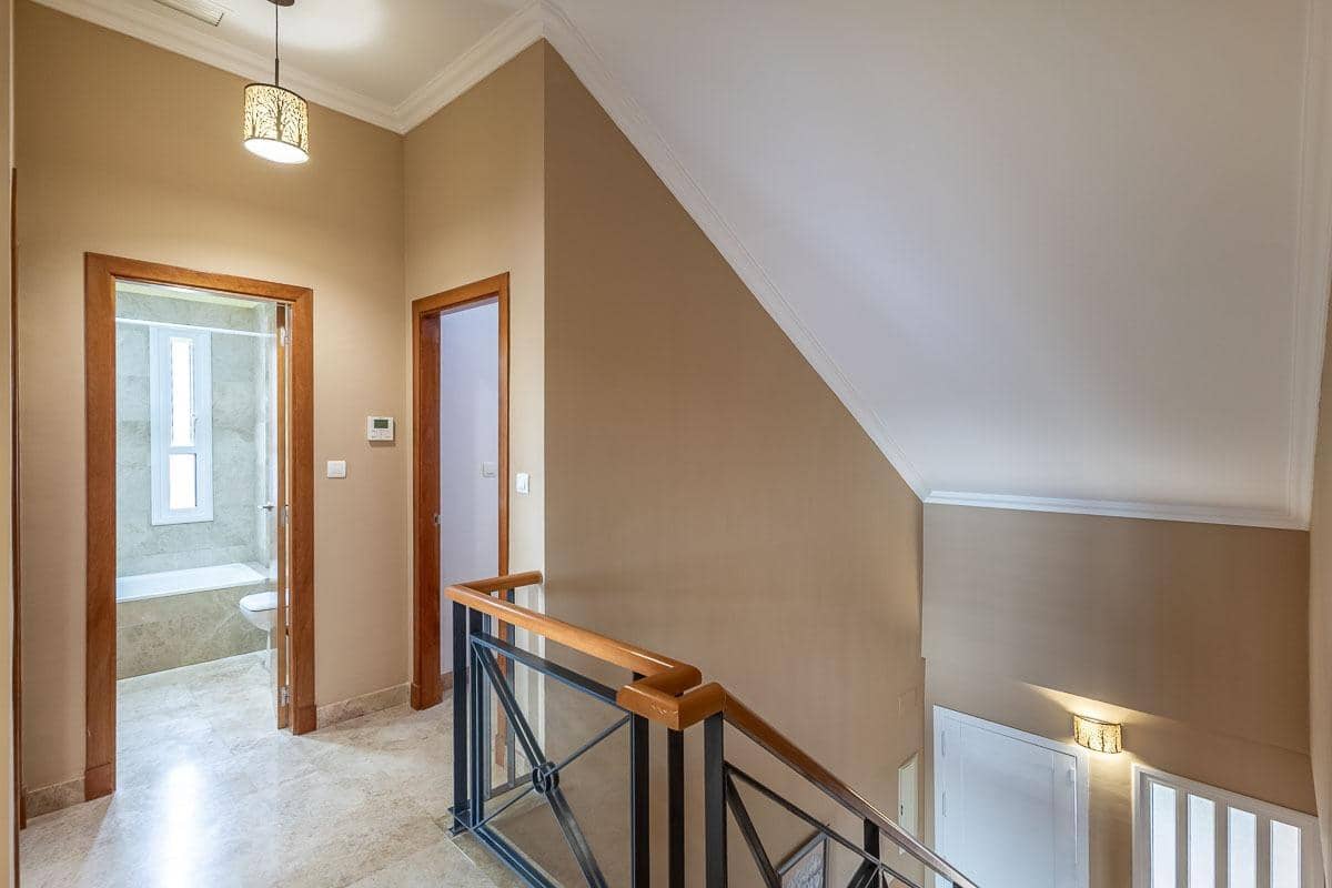 4 soveværelse Villa til leje i Otura med garage - € 1.400 (Ref: 7218889)