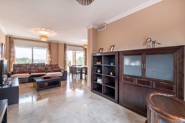 4 camera da letto Villa da affittare in Otura con garage - 1.400 € (Rif: 7218889)