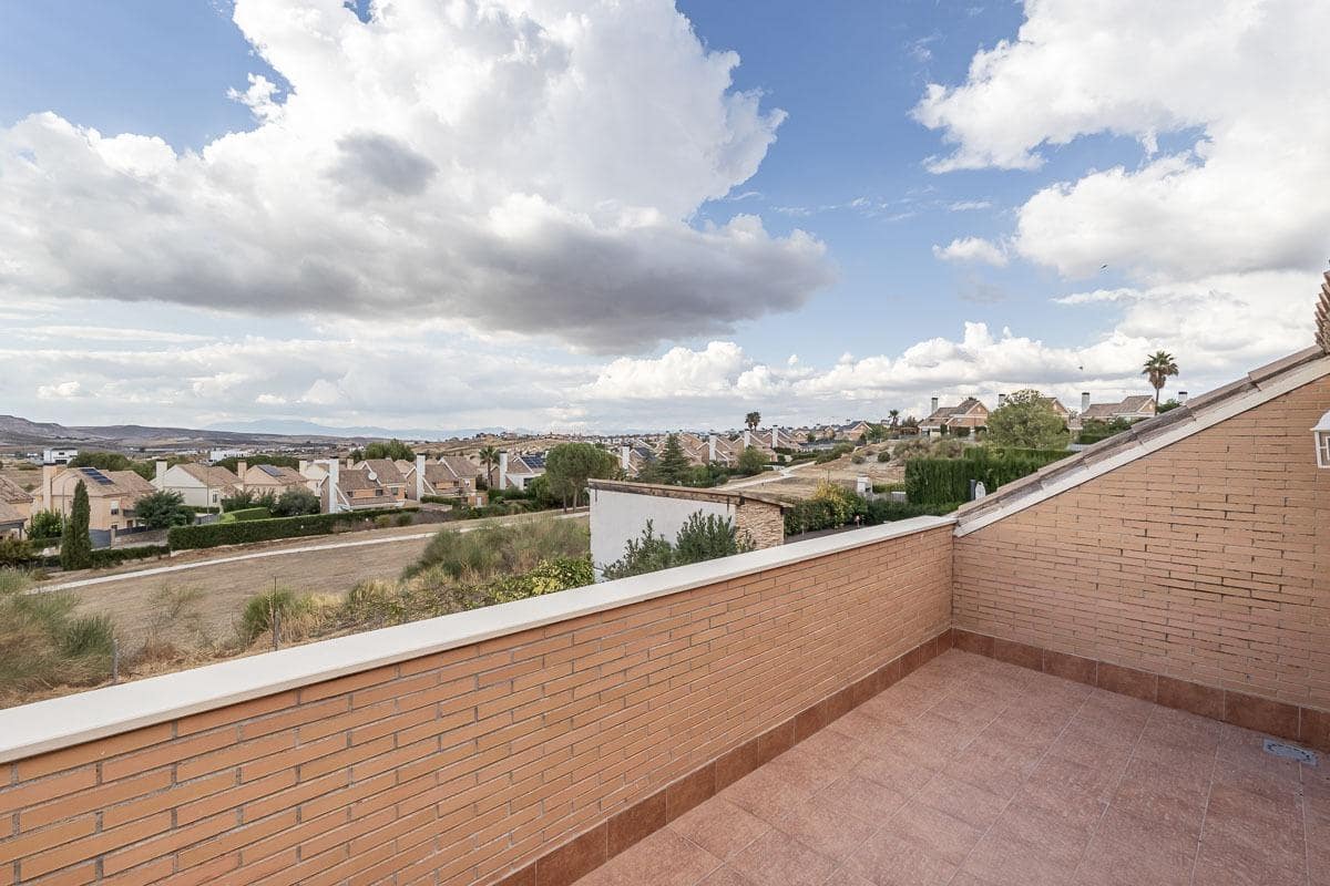 4 soveværelse Villa til leje i Otura med garage - € 1.400 (Ref: 7218889)