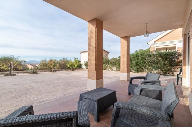 4 camera da letto Villa da affittare in Otura con garage - 1.400 € (Rif: 7218889)