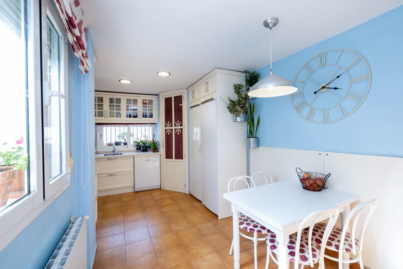 4 soveværelse Byhus til salg i Granada by med garage - € 1.180.000 (Ref: 7257692)