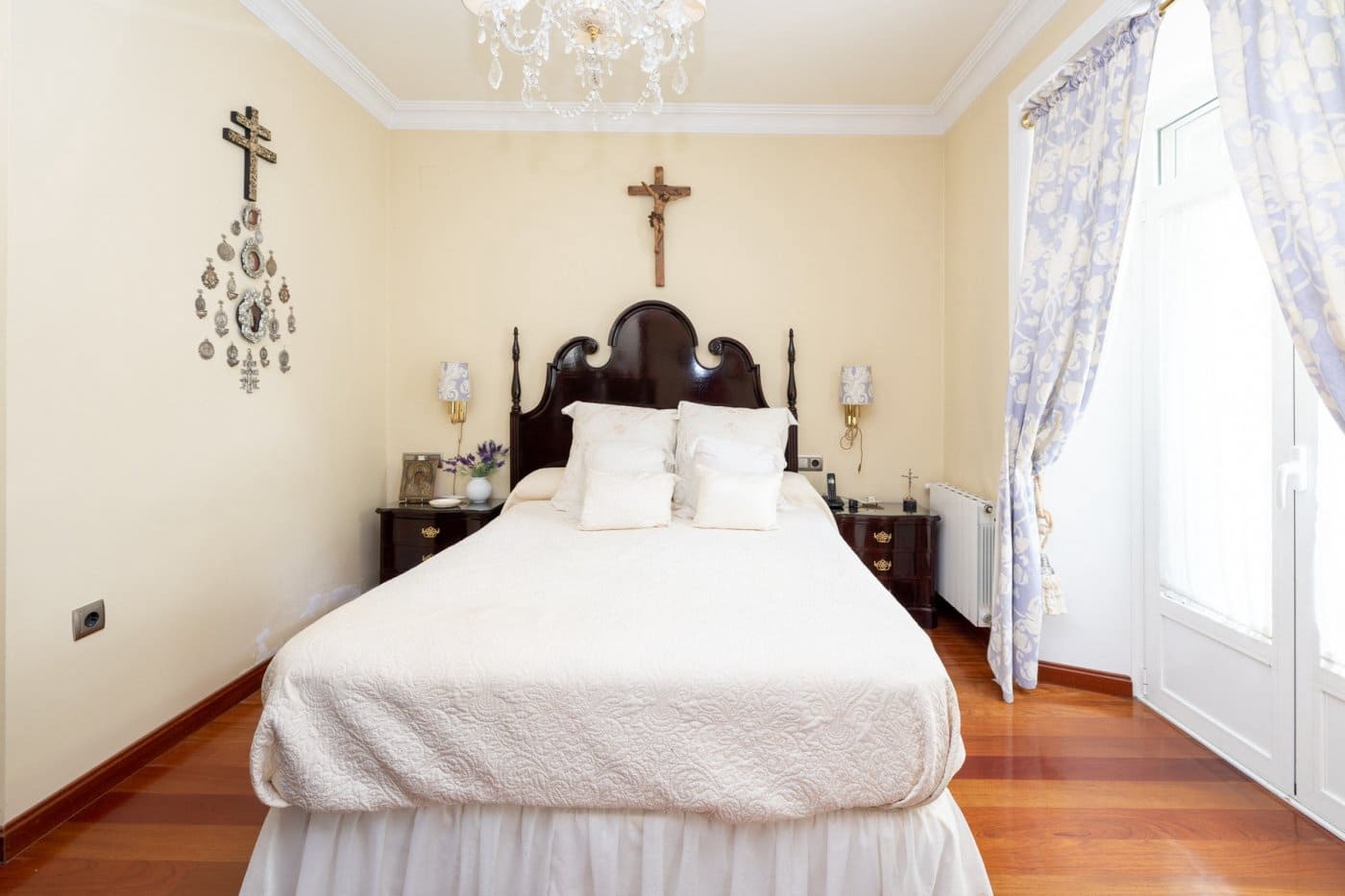 4 soveværelse Byhus til salg i Granada by med garage - € 1.180.000 (Ref: 7257692)