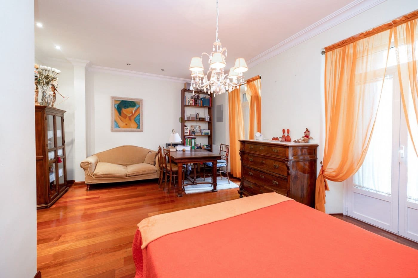 4 soveværelse Byhus til salg i Granada by med garage - € 1.180.000 (Ref: 7257692)