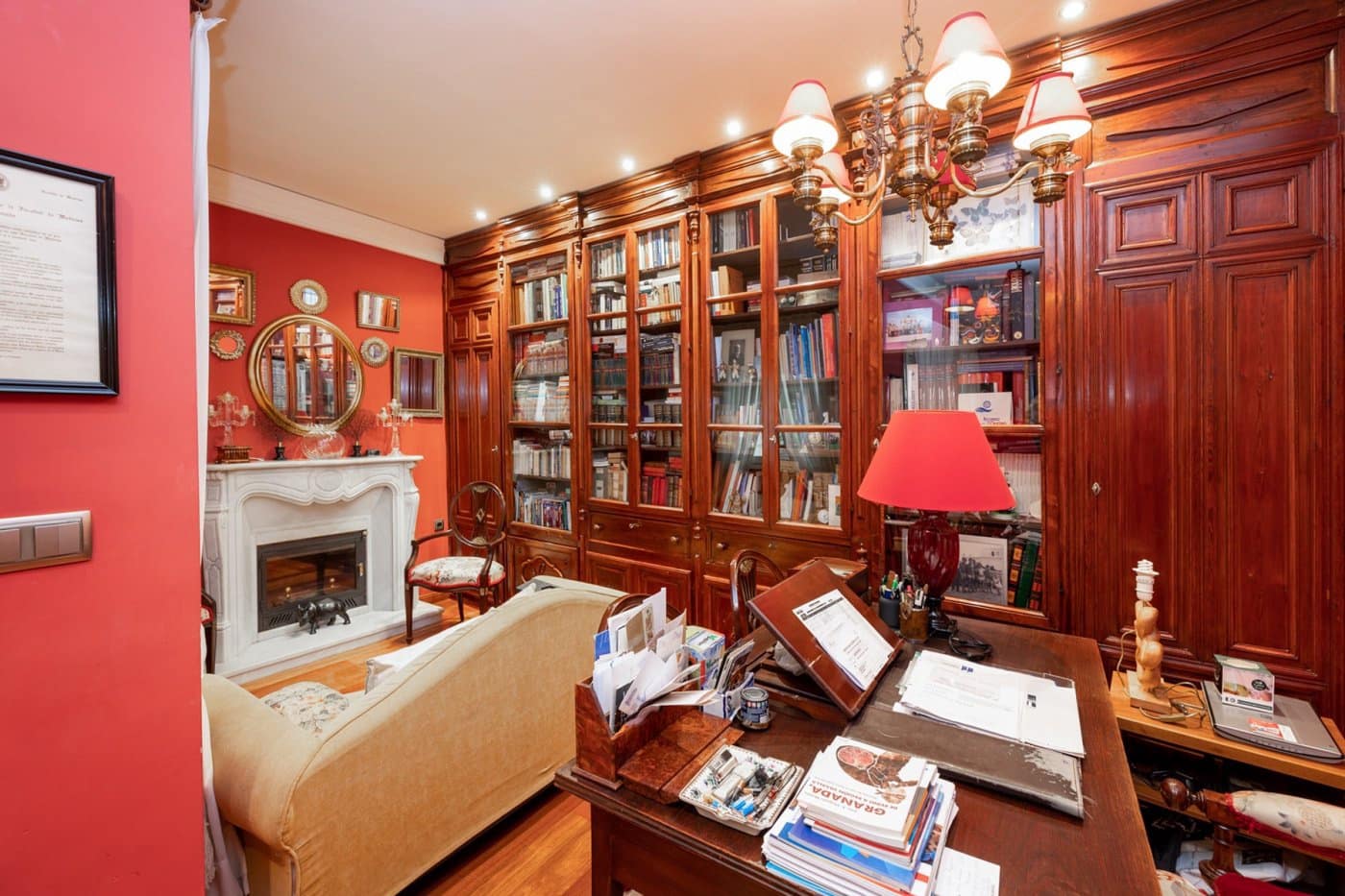 4 soveværelse Byhus til salg i Granada by med garage - € 1.180.000 (Ref: 7257692)